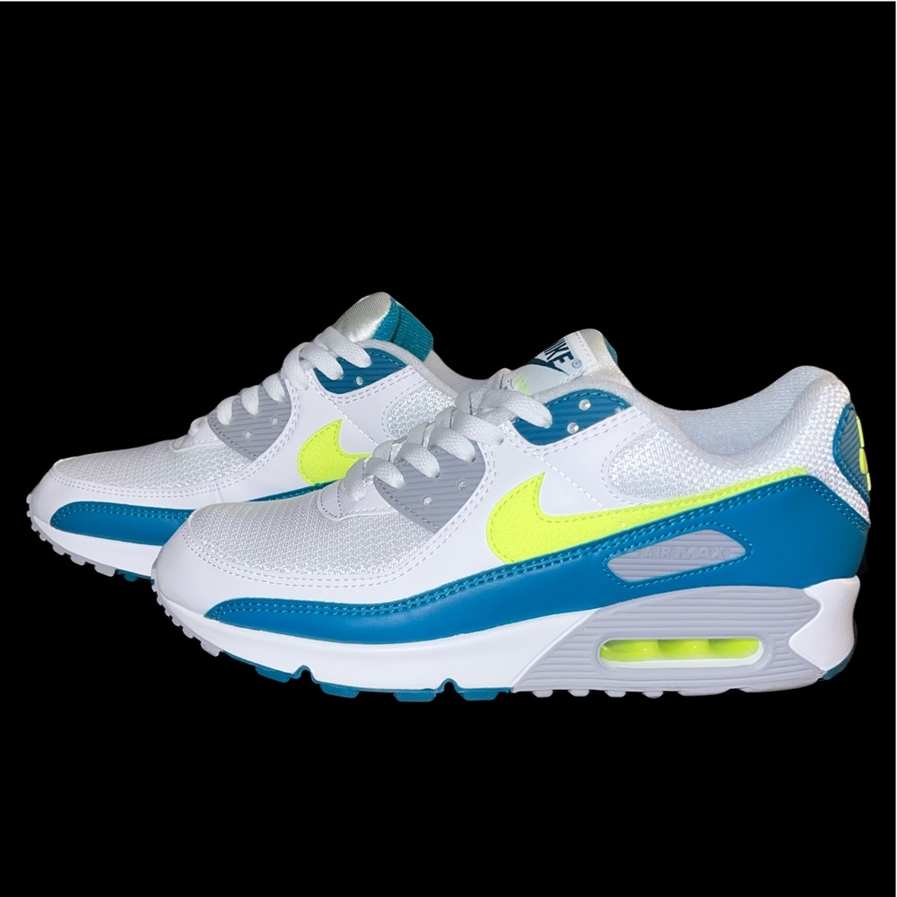 2021
Air Max 90 'Spruce Lime' - Picture 1 of 5